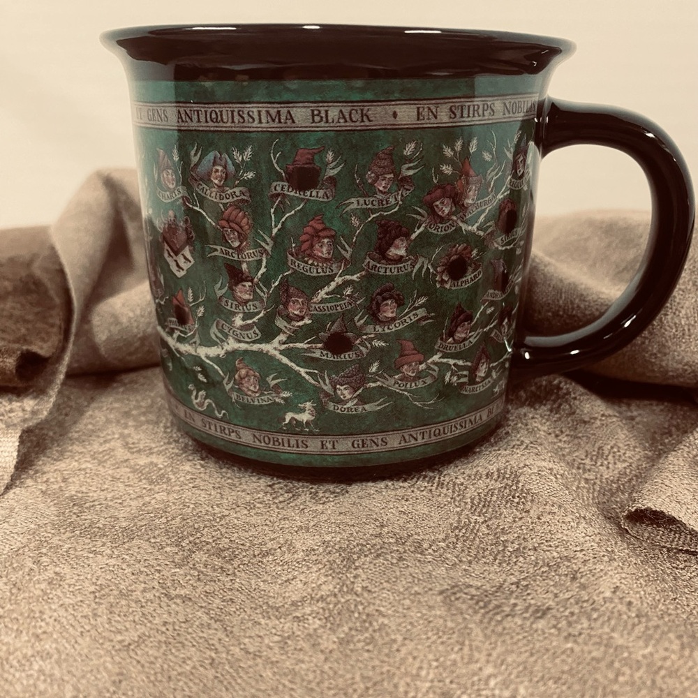 RARE LitJoy Exclusive Harry Potter Black Family Tapestry Mug 4” Diameter